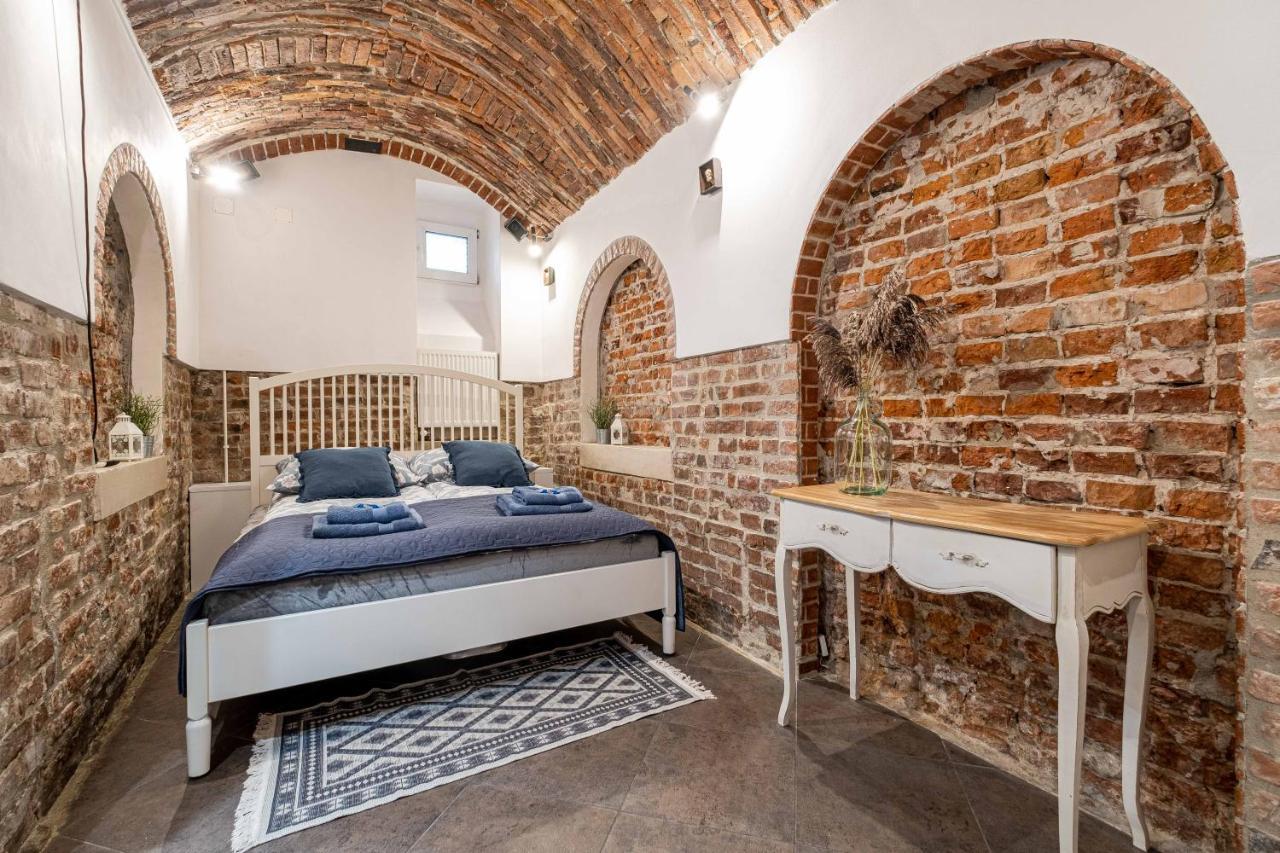 Old Town Wawel II Premium Apartments Cracóvia Exterior foto